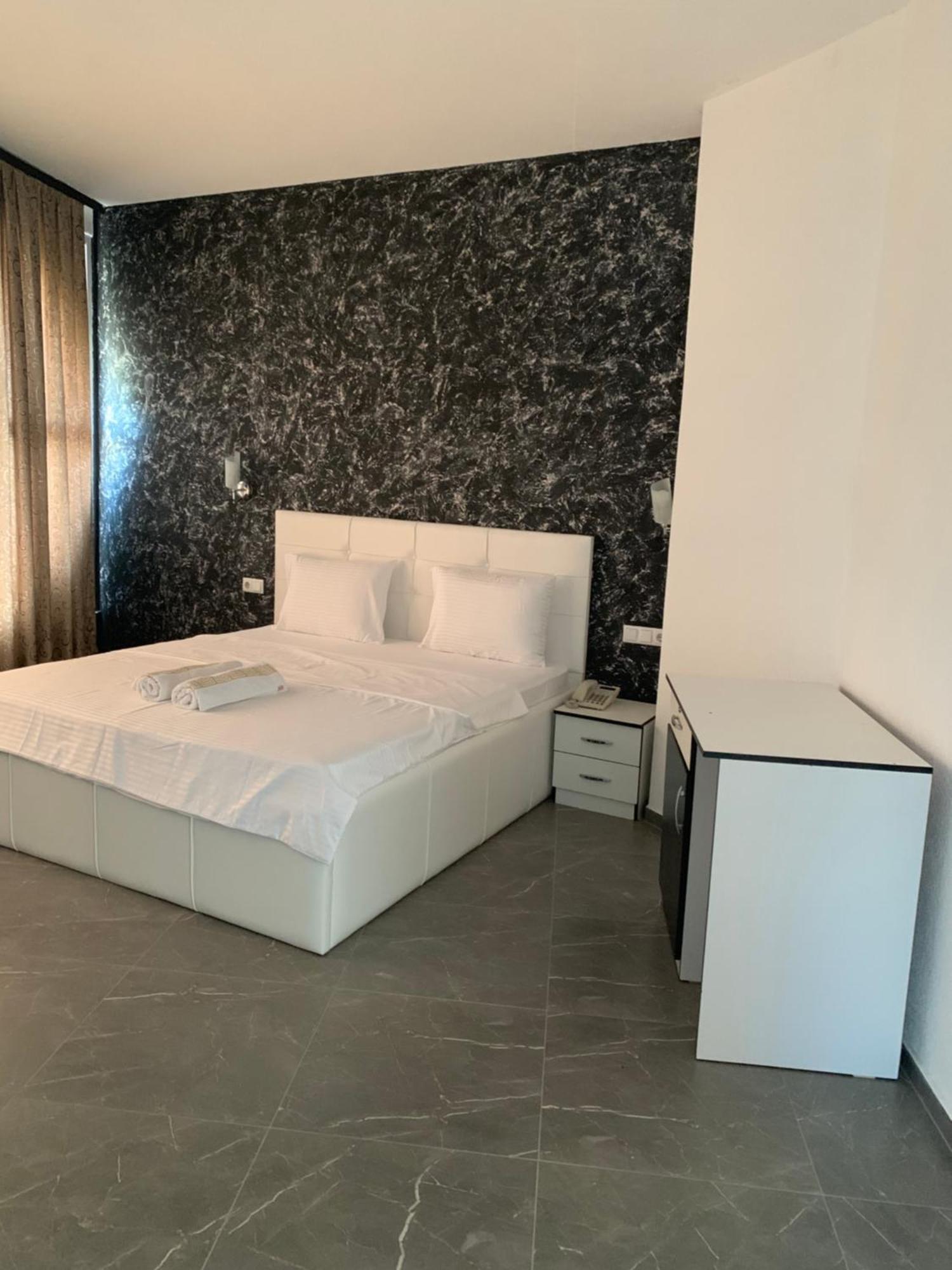 Hotel Albatros Prizren Exterior foto